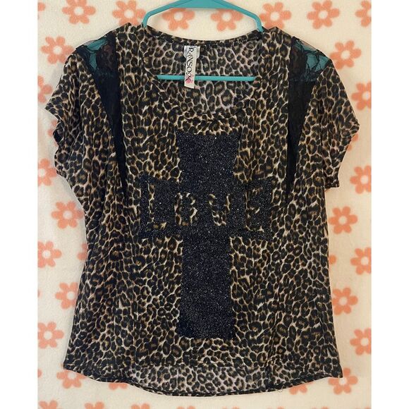 Ransom Leopard Print Short Sleeve Top with Glitter Cross‎ Design size Small - Picture 1 of 5